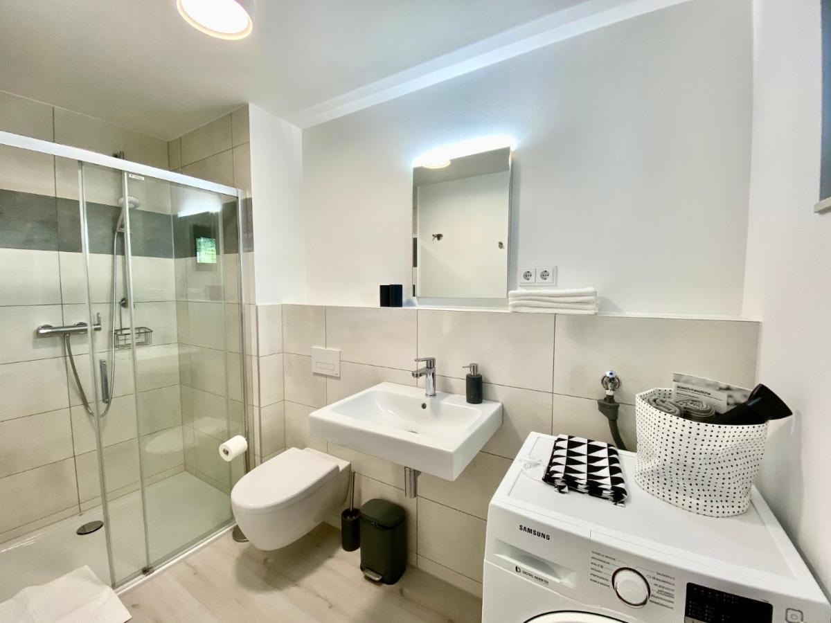 Modernes Apartment, Terrasse Und Garten Am Lilienthalpark Im Suedwesten Berlins Exteriör bild
