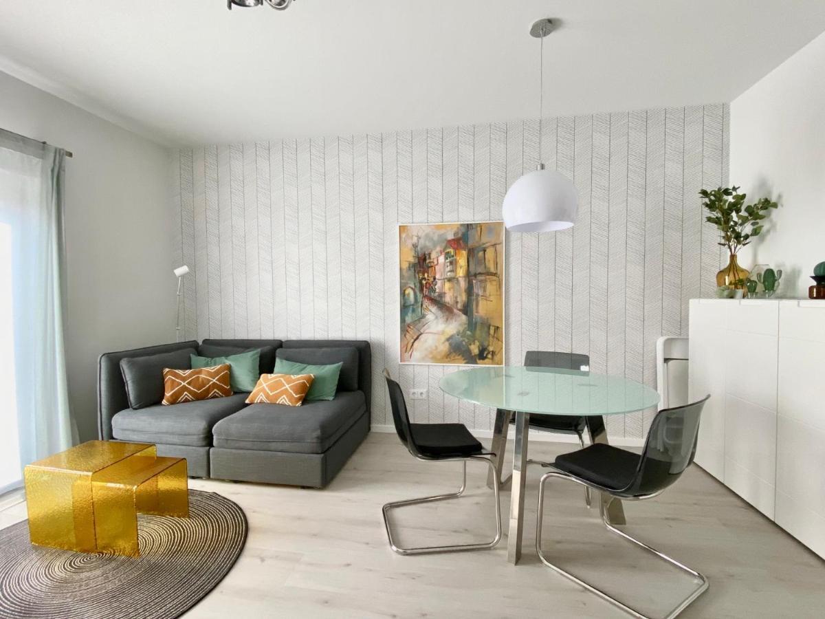 Modernes Apartment, Terrasse Und Garten Am Lilienthalpark Im Suedwesten Berlins Exteriör bild