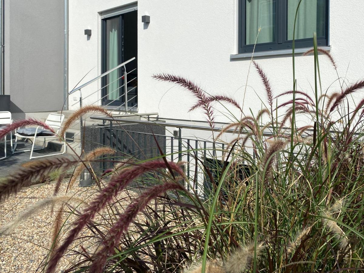 Modernes Apartment, Terrasse Und Garten Am Lilienthalpark Im Suedwesten Berlins Exteriör bild